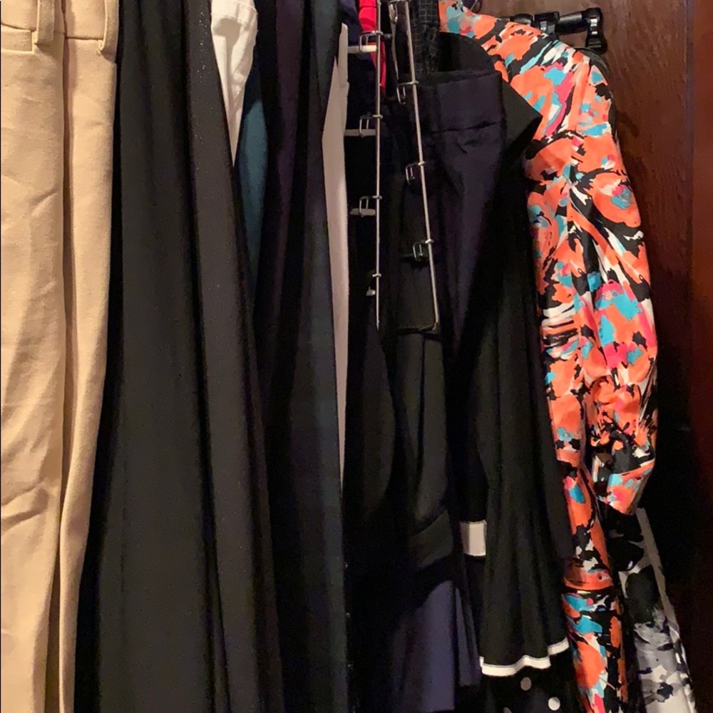 Ropa de mujer ligeramente usada en size 14, 16 18